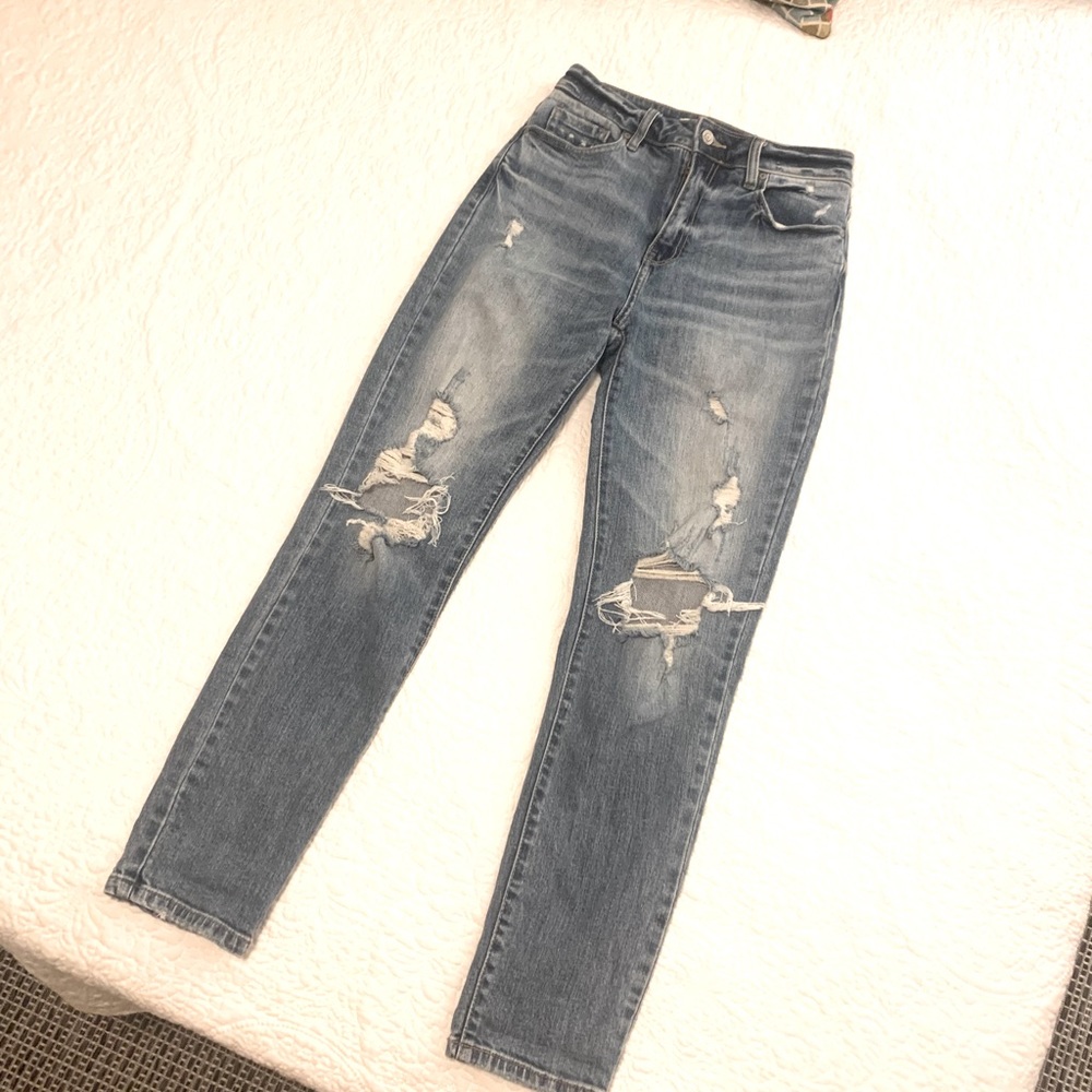 Eunina Tobi high rise mom Jean
